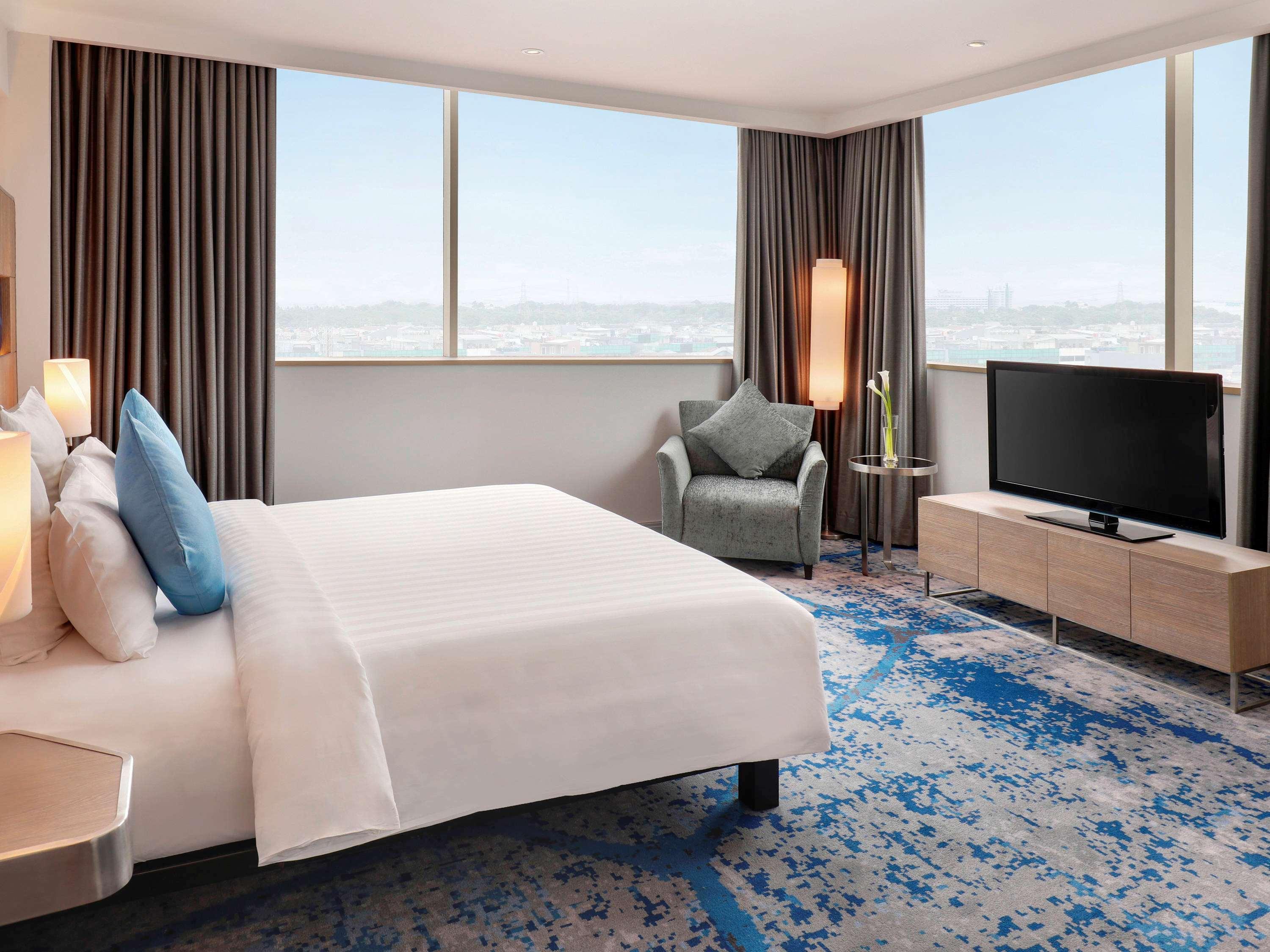 Novotel Mangga Dua Square Hotel 4*