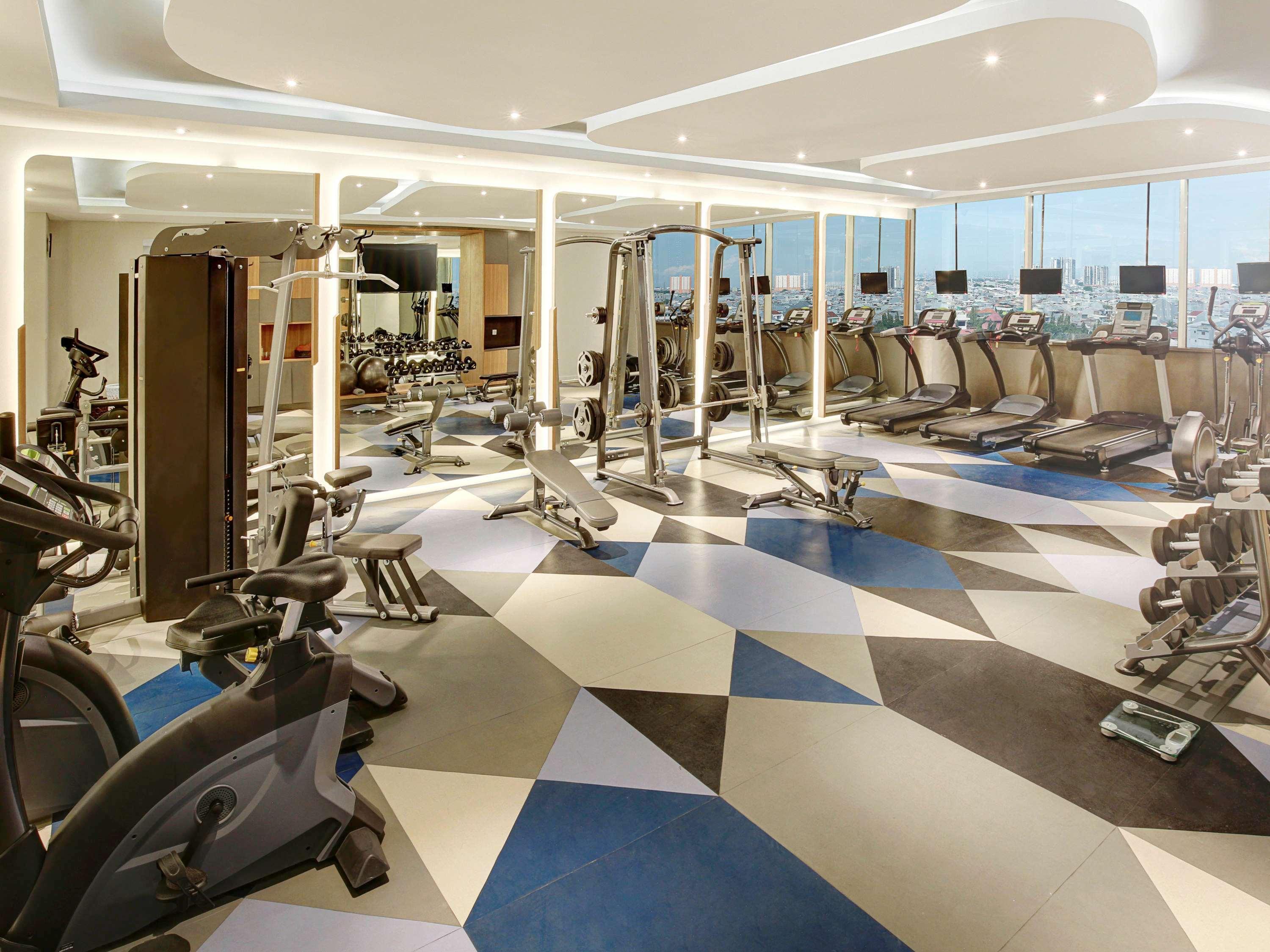 Novotel Mangga Dua Square Hotel 4*