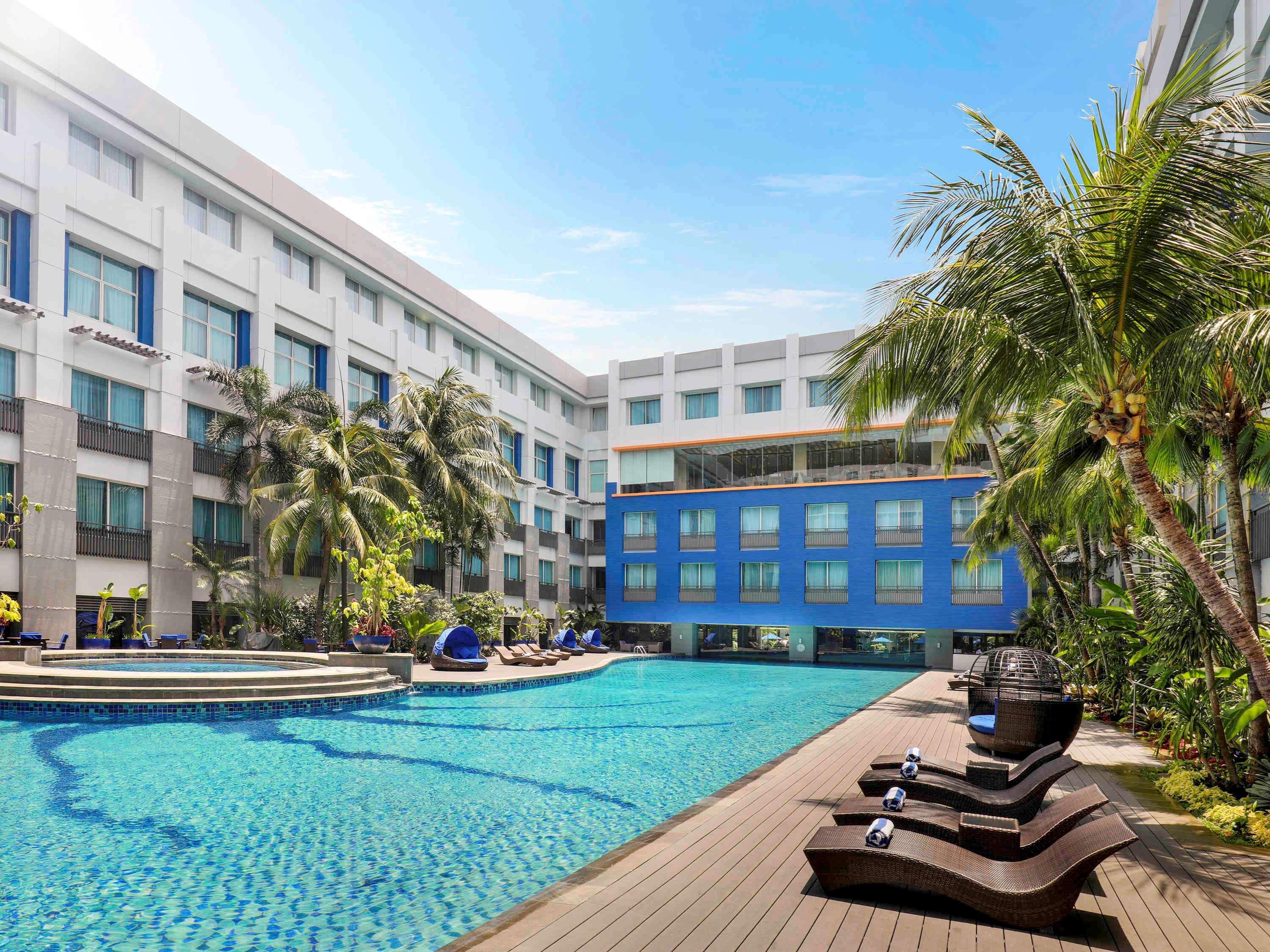 Novotel Mangga Dua Square Hotel 4*