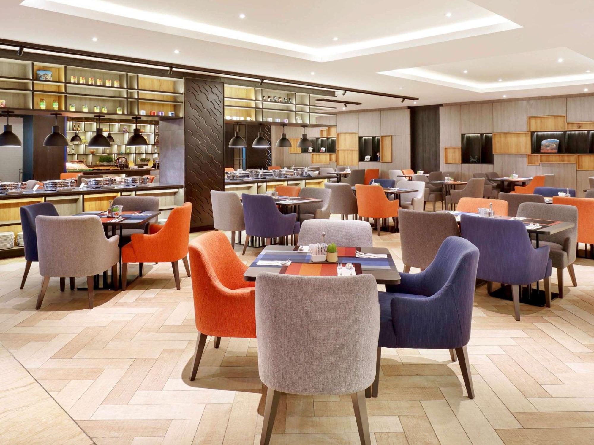 Novotel Mangga Dua Square 4*