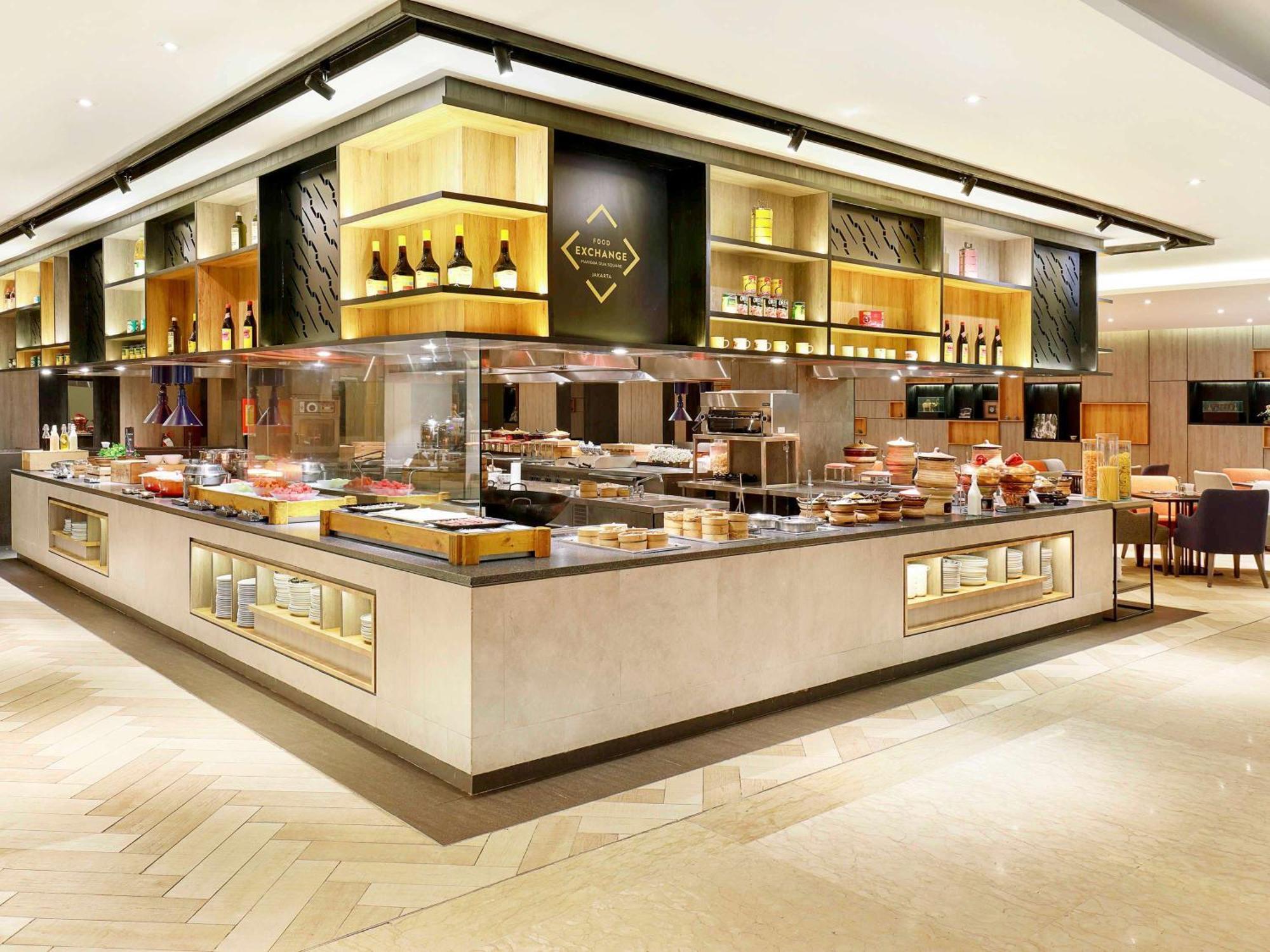 Novotel Mangga Dua Square Hotel 4*