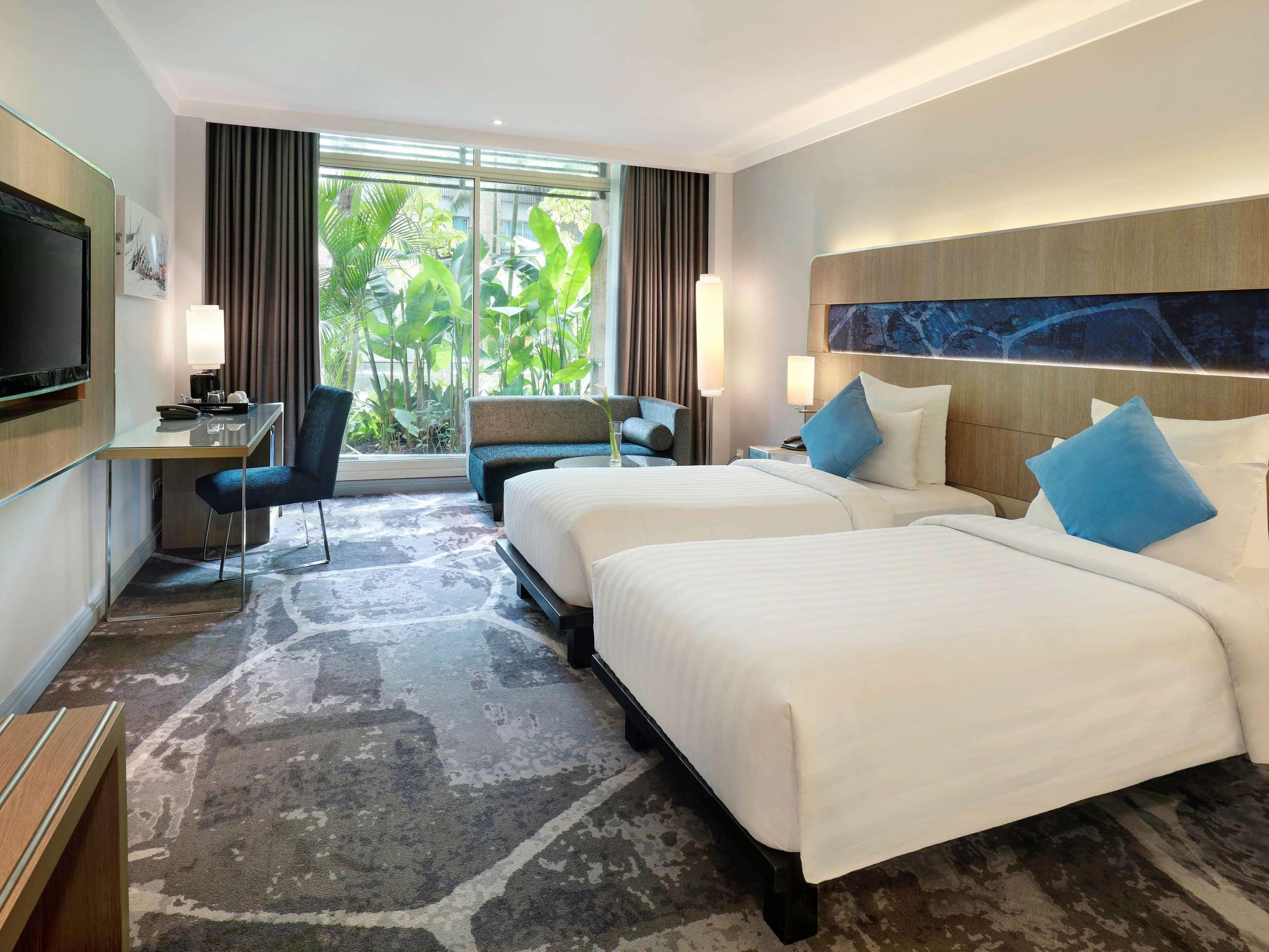 Novotel Mangga Dua Square 4*
