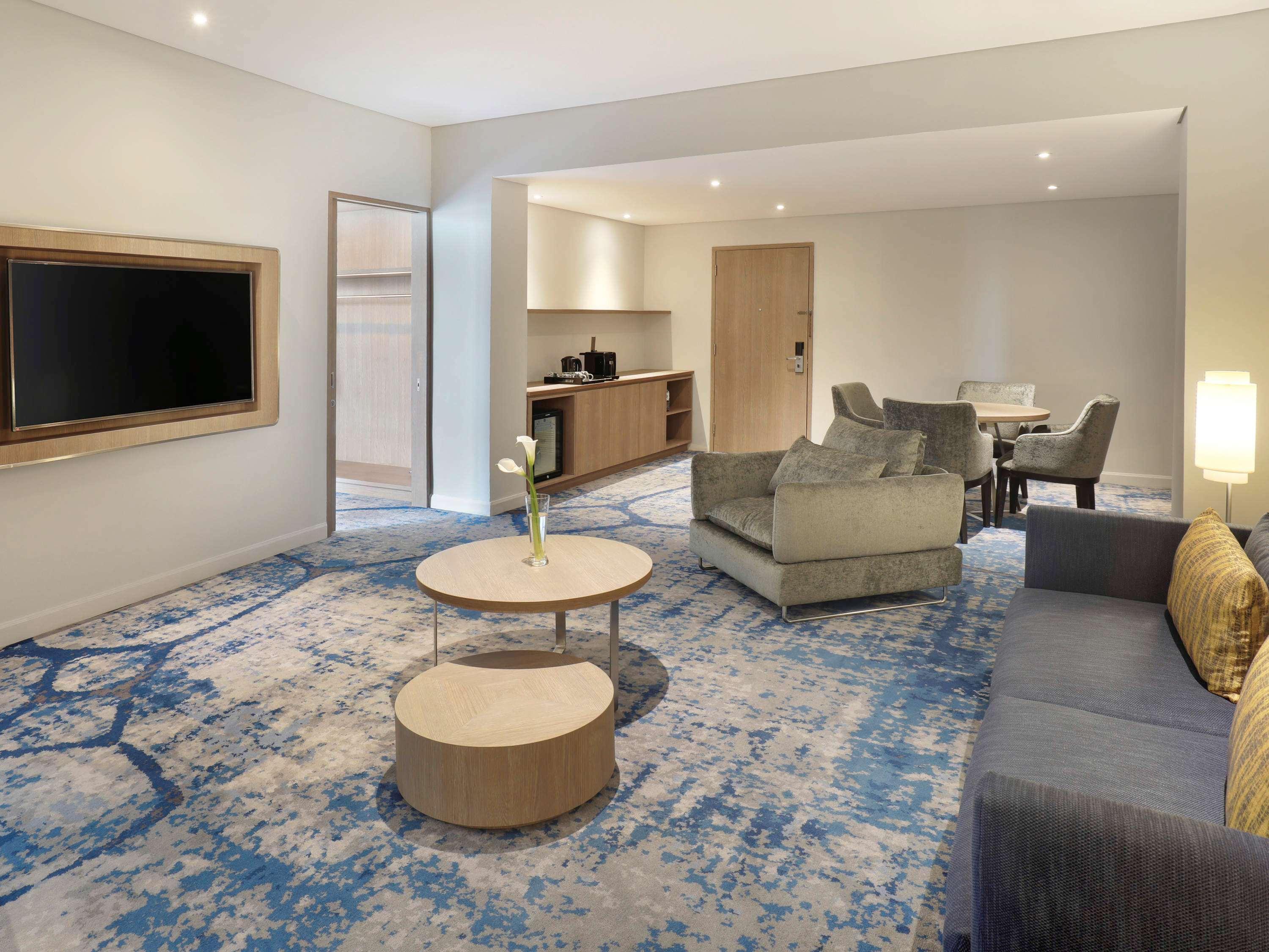 Novotel Mangga Dua Square Hotel 4*