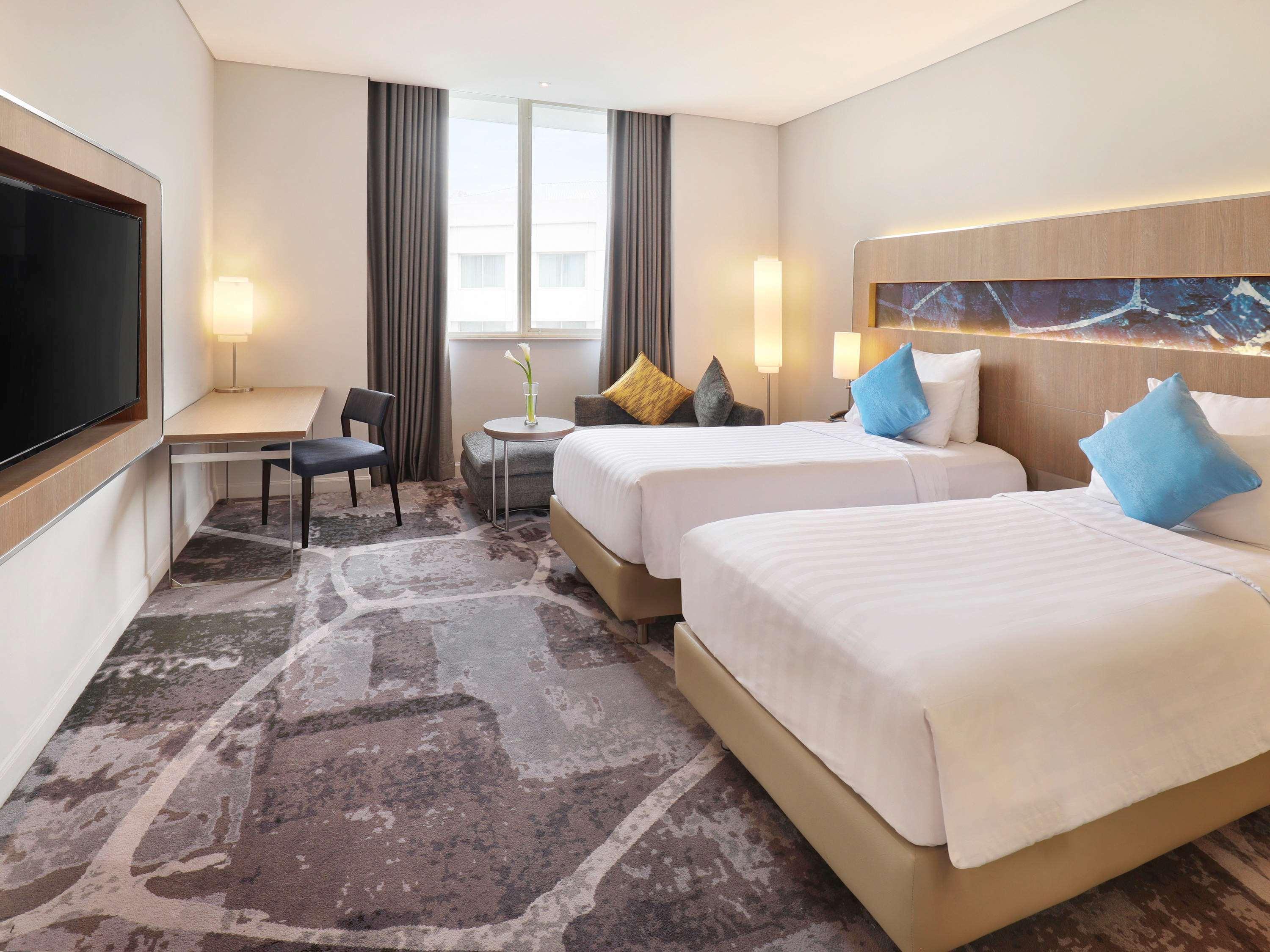 Novotel Mangga Dua Square 4*